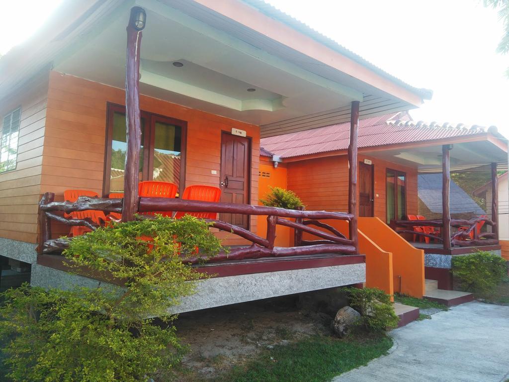 Phi Phi Coralbay Hotel Exterior photo
