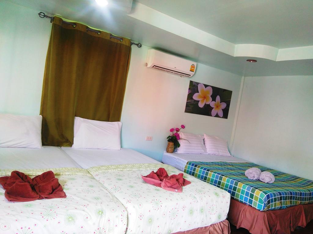 Phi Phi Coralbay Hotel Exterior photo
