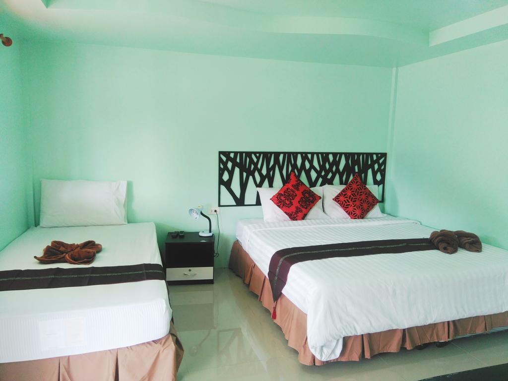 Phi Phi Coralbay Hotel Exterior photo