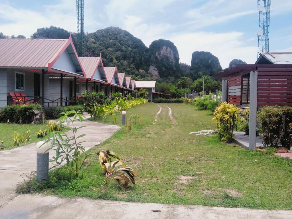 Phi Phi Coralbay Hotel Exterior photo